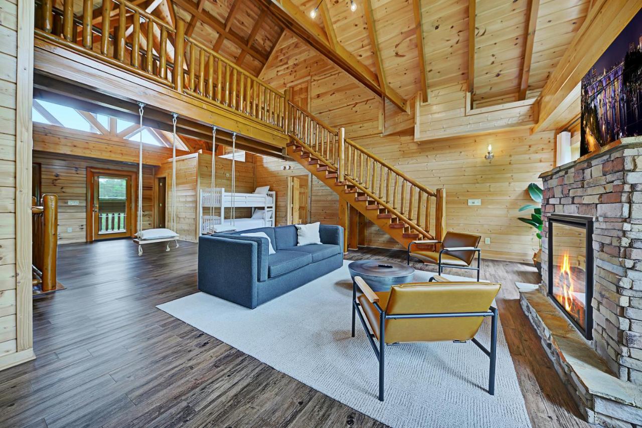 Gorgeous Large Mountain View Cabin W Hot Tub, Free Wifi, Games Villa Sevierville Exterior photo