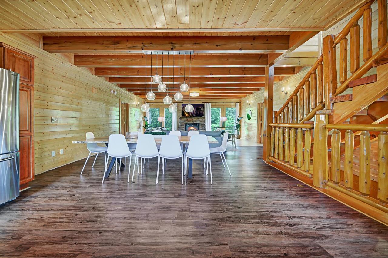 Gorgeous Large Mountain View Cabin W Hot Tub, Free Wifi, Games Villa Sevierville Exterior photo