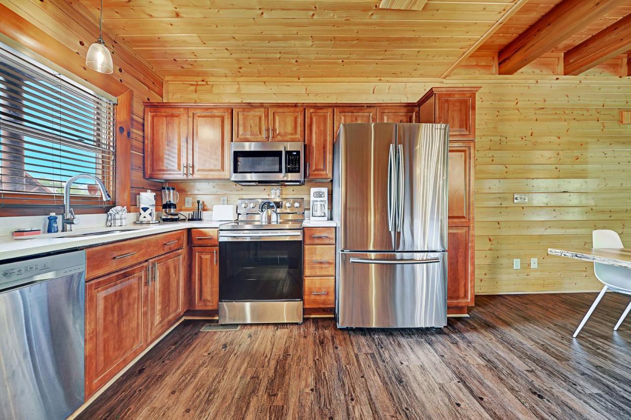 Gorgeous Large Mountain View Cabin W Hot Tub, Free Wifi, Games Villa Sevierville Exterior photo