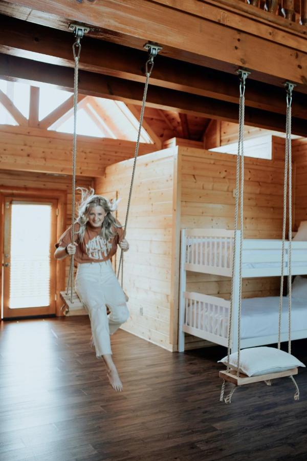 Gorgeous Large Mountain View Cabin W Hot Tub, Free Wifi, Games Villa Sevierville Exterior photo